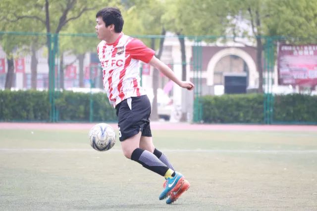 广东官宣双外援！威尔-巴顿和贝兹利加盟球队