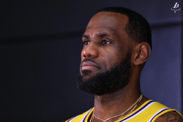 锡安26分库里33分 勇士惜负鹈鹕跌回西部第十